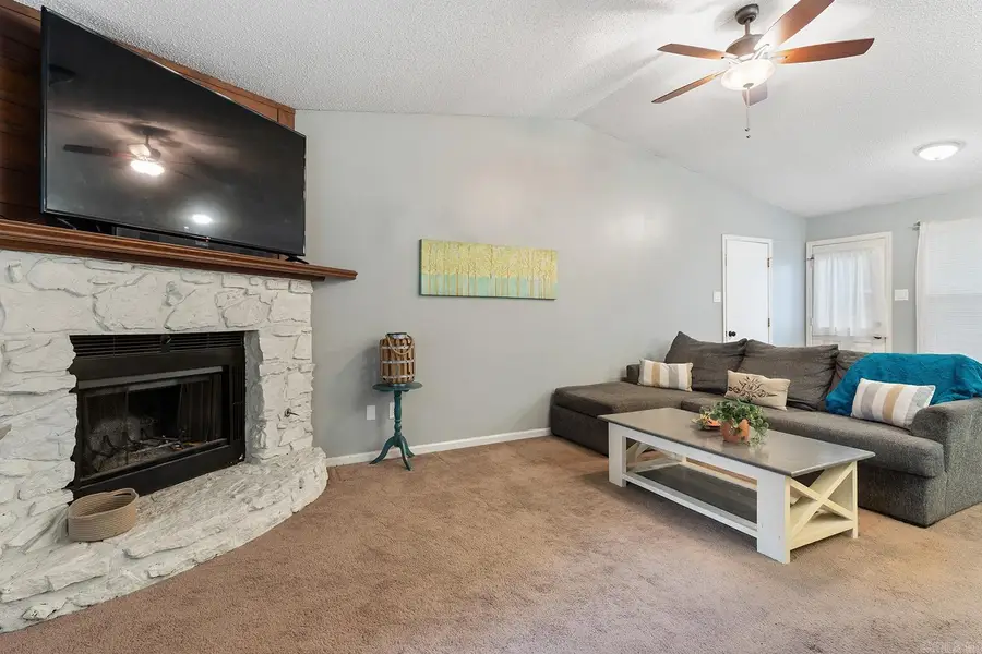 17 Point West Cove, Little Rock, AR 72211 - #2