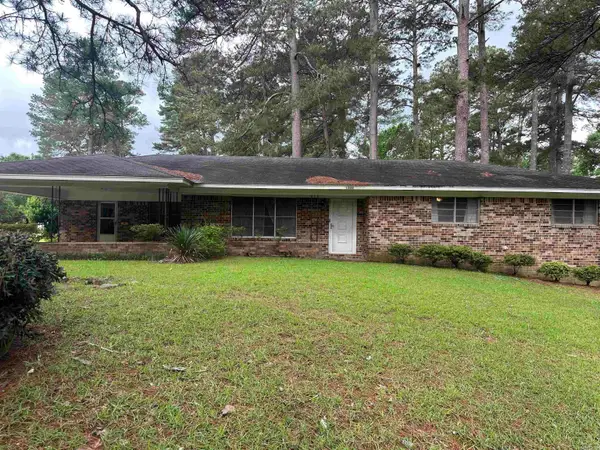 1533 Pine Manor Drive, Arkadelphia, AR 71923