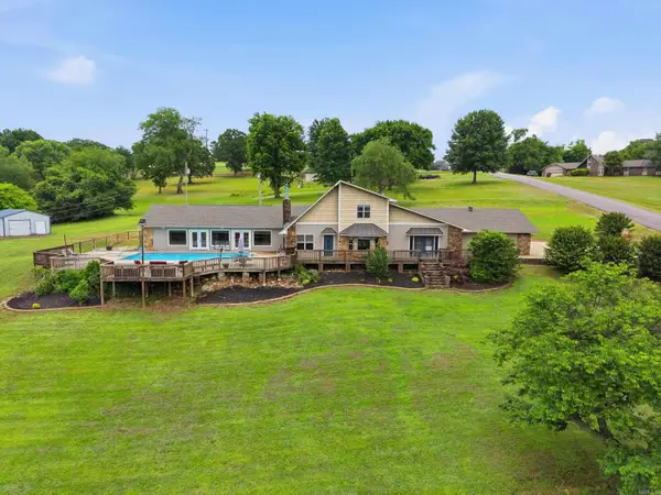 1100 Carruthers Drive, Morrilton, AR 72110