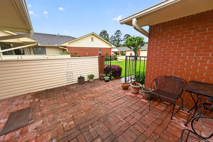 30 Summerset Place, Pine Bluff, AR 71603 - #2