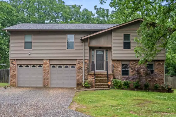 2 Ridgewell Ct, Sherwood, AR 72120