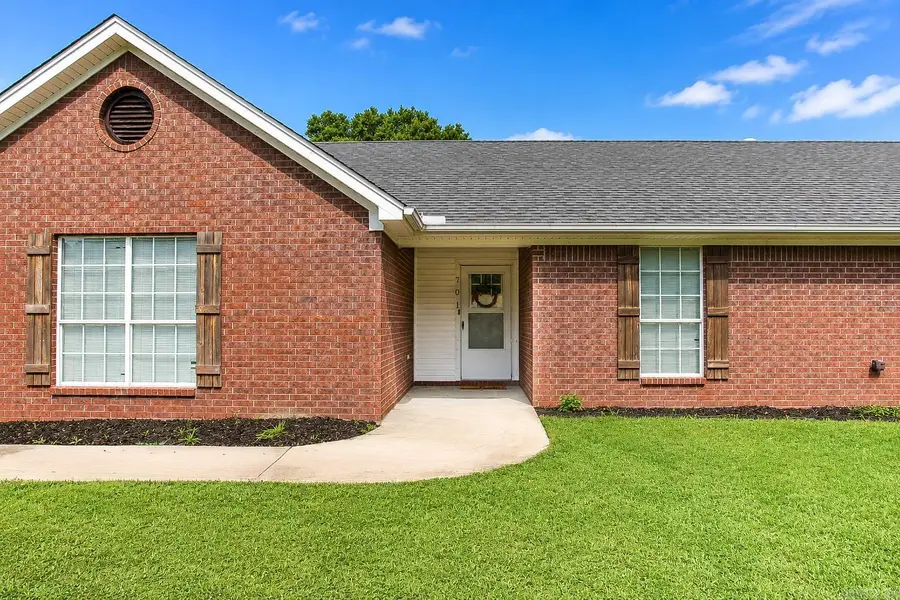 701 Honeysuckle Hills Court, Redfield, AR 72132 - #3