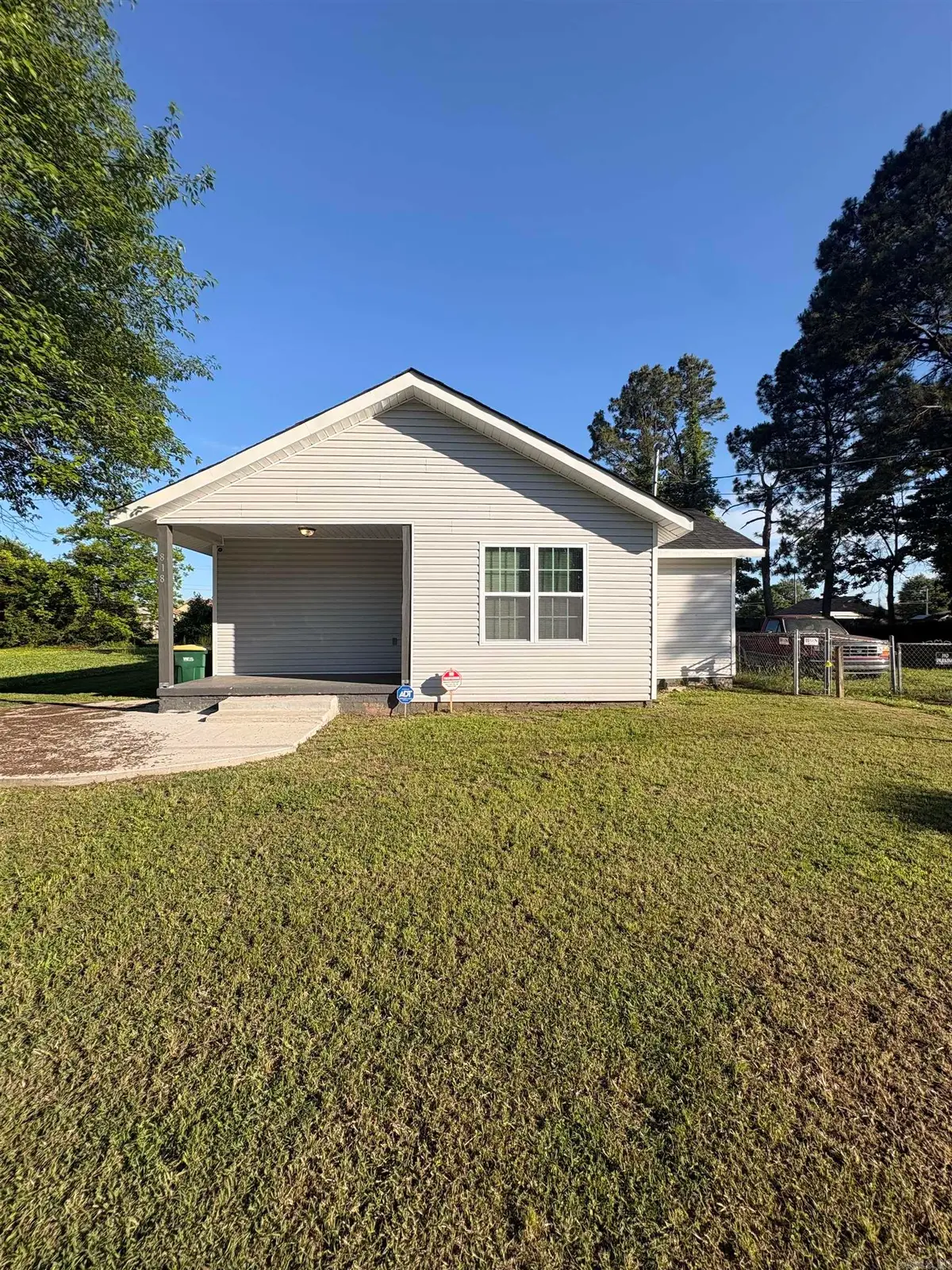 818 E 14th Street, North Little Rock, AR 72114 - #1