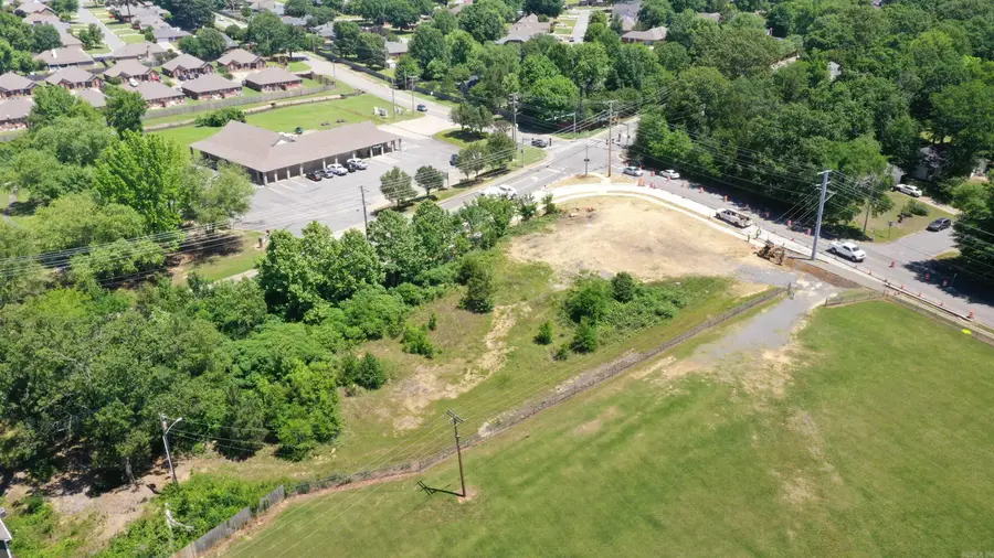 3225 Tyler, Conway, AR 72034 - #2
