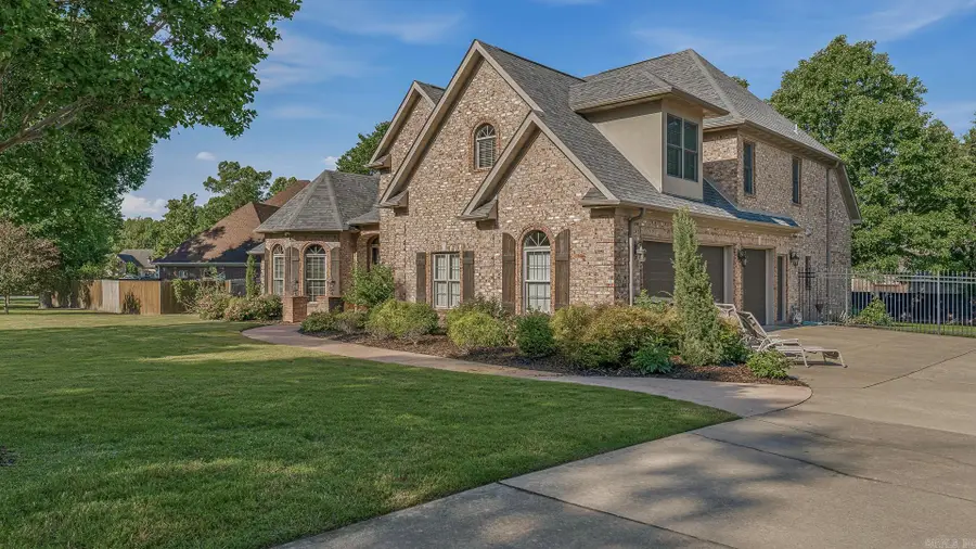 3807 Wolf Chase, Jonesboro, AR 72404 - #3