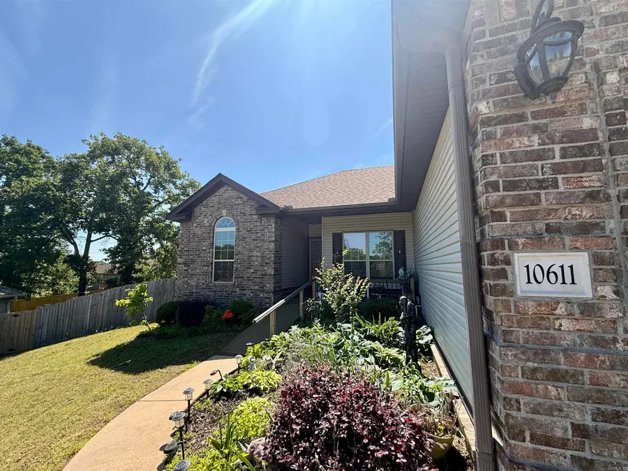 10611 Rockbrook Dr, Sherwood, AR 72120 - #3