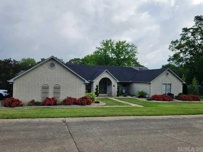 1402 Trails Edge, Conway, AR 72032 - #1