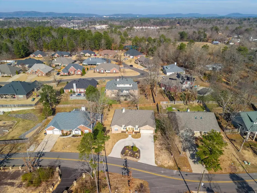404 Peninsula Drive, Hot Springs, AR 71901 - #2