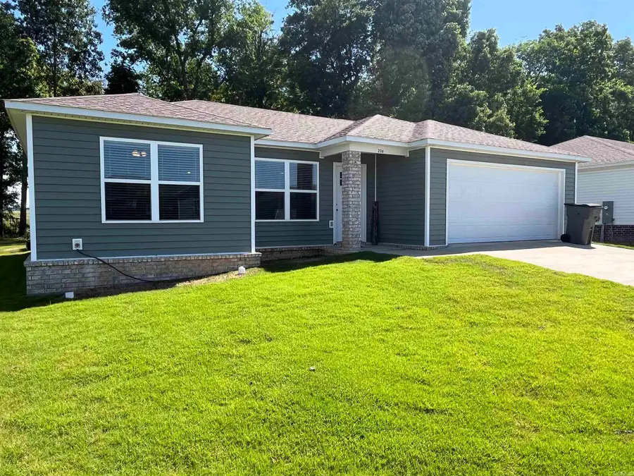 206 Formon Drive, Paragould, AR 72450 - #3