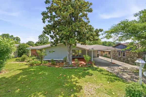 15 Phyllis Ct, Jacksonville, AR 72076
