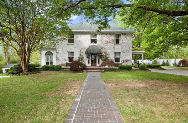 1419 S Main St, Jonesboro, AR 72401