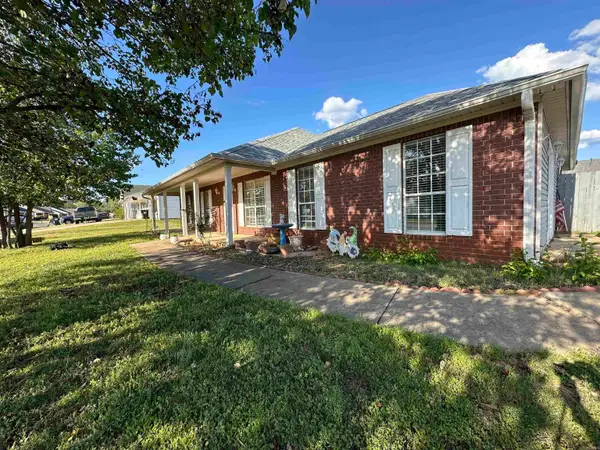 201 Hunters Run Drive, Haskell, AR 72015