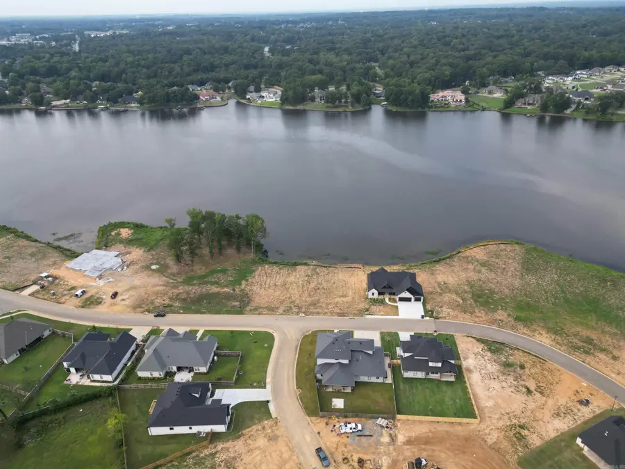 6107 Majestic Waters Dr., Benton, AR 72019 - #3