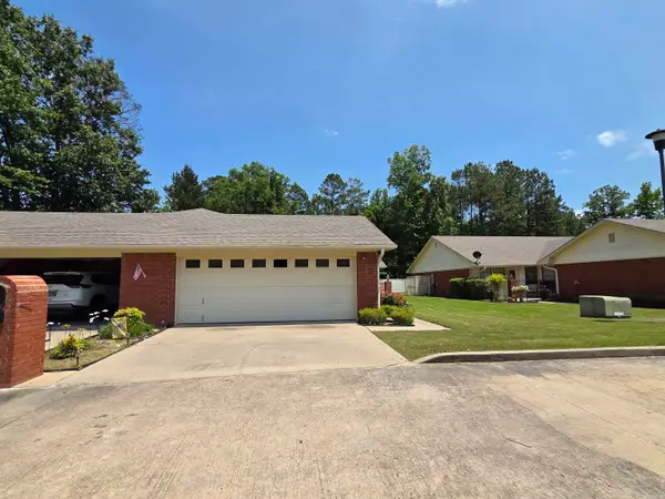 31 Summerset Place, Pine Bluff, AR 71603