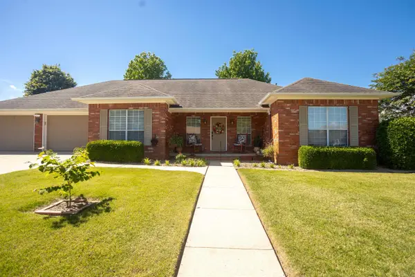 2103 W 8th Street, Russellville, AR 72801