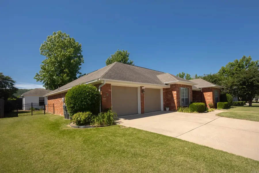2103 W 8th Street, Russellville, AR 72801 - #2
