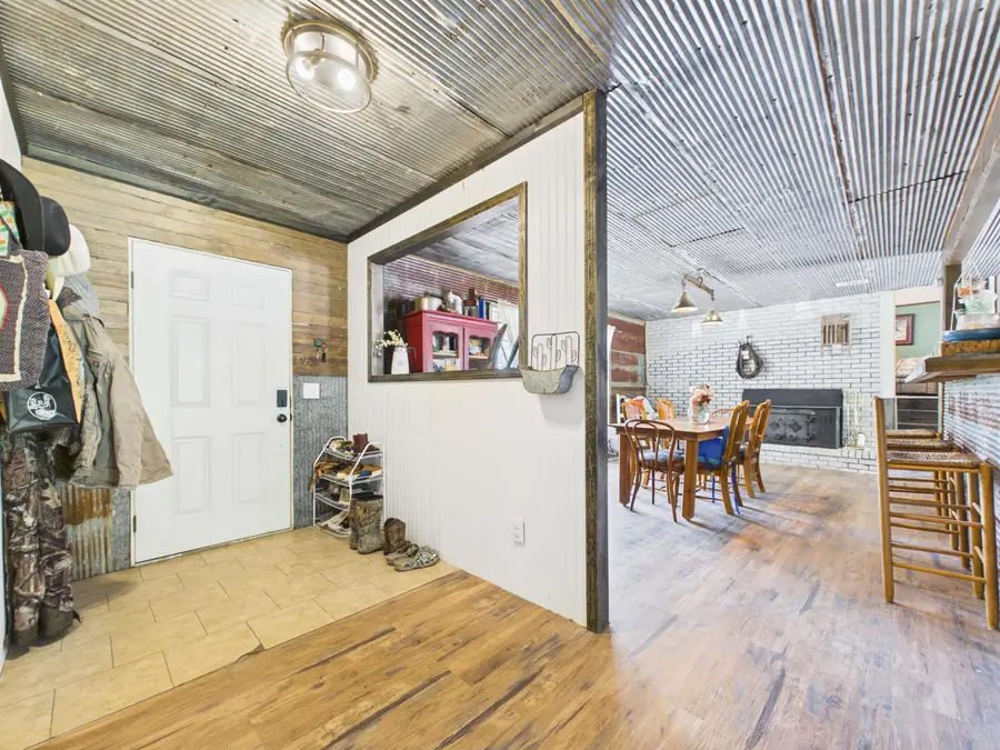 1266 Ar Hwy 230, Cave City, AR 72521 - #2