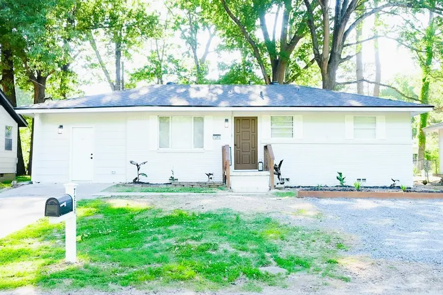 7210 W Wakefield Dr, Little Rock, AR 72209 - #2