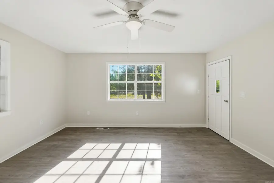 1267 Lollie Rd, Conway, AR 72034 - #3