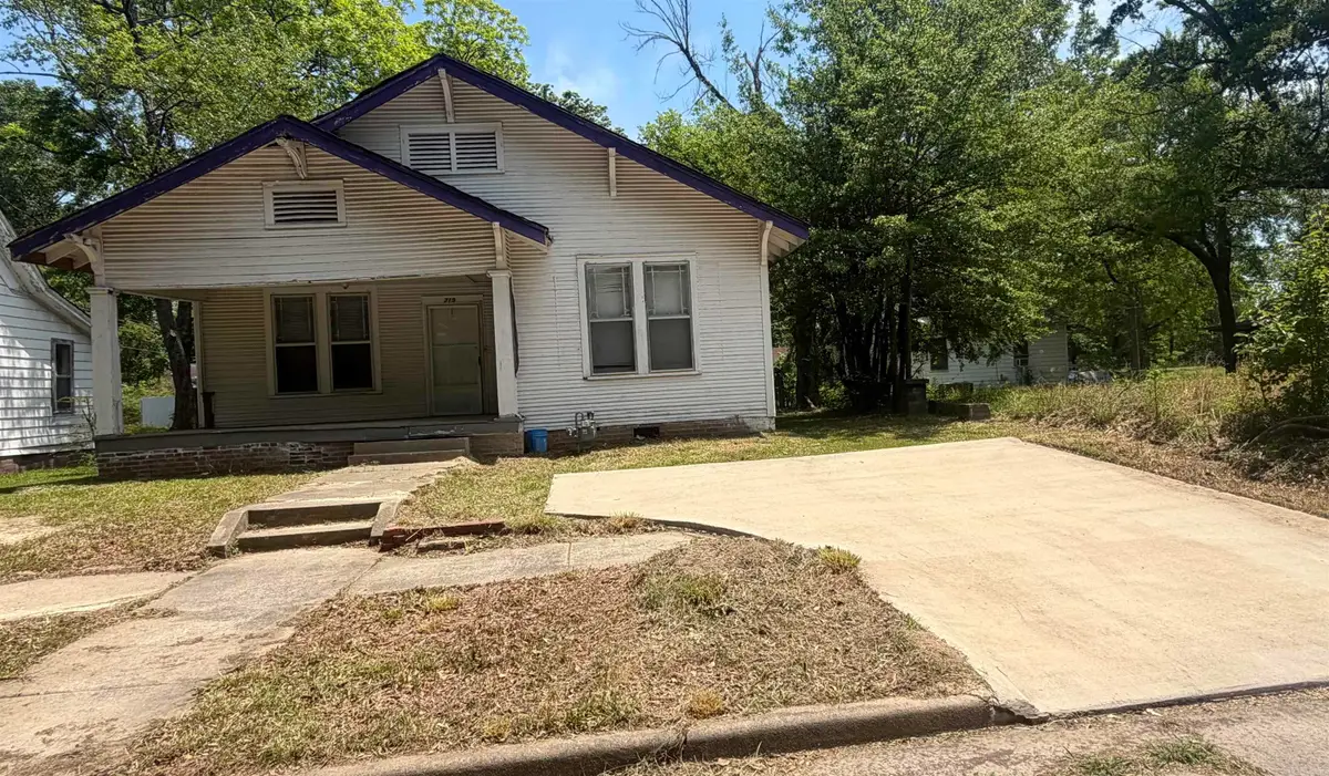 719 Plum, Pine Bluff, AR 71603 - #1