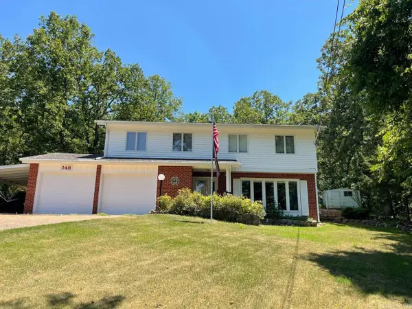 148 W Lakeshore Drive, Cherokee Village, AR 72529