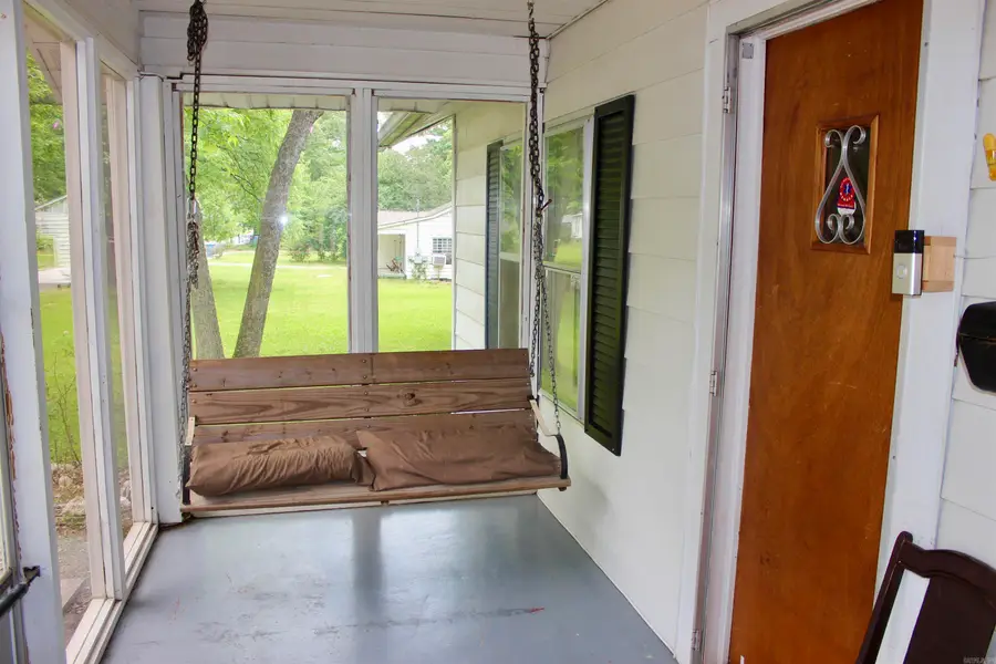 903 E Sullenberger Avenue, Malvern, AR 72104 - #2