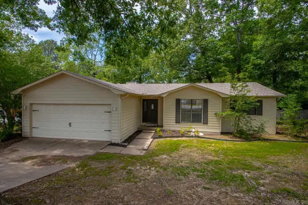 2101 Coral Tree Drive, Bryant, AR 72022