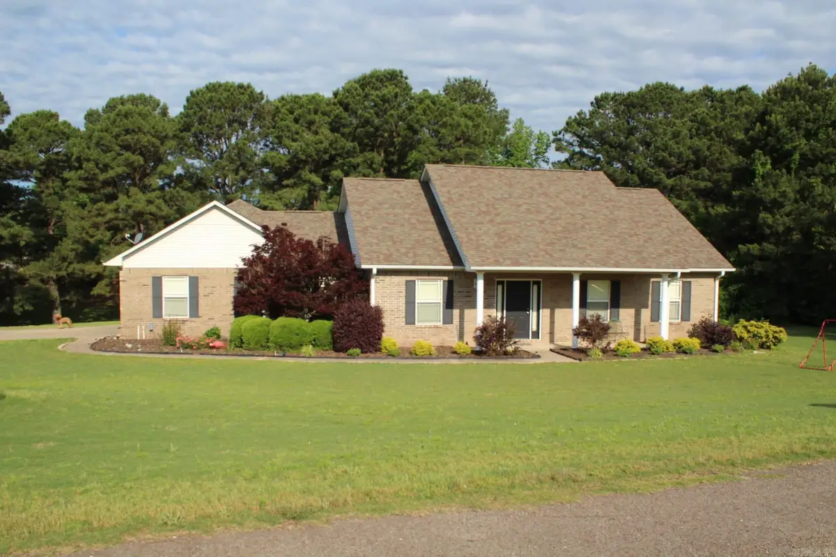 303 Doe Run St., Nashville, AR 71852 - #1