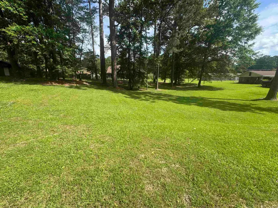 000 Holly Hill, Camden, AR 71701 - #3
