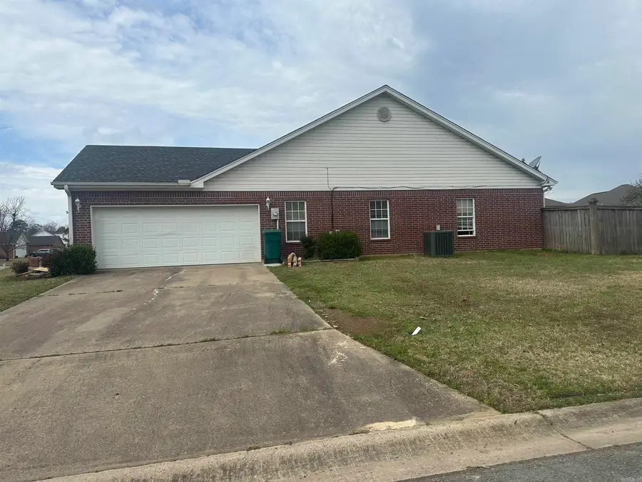 117 Grizzly Bear Dr., White Hall, AR 71602 - #2