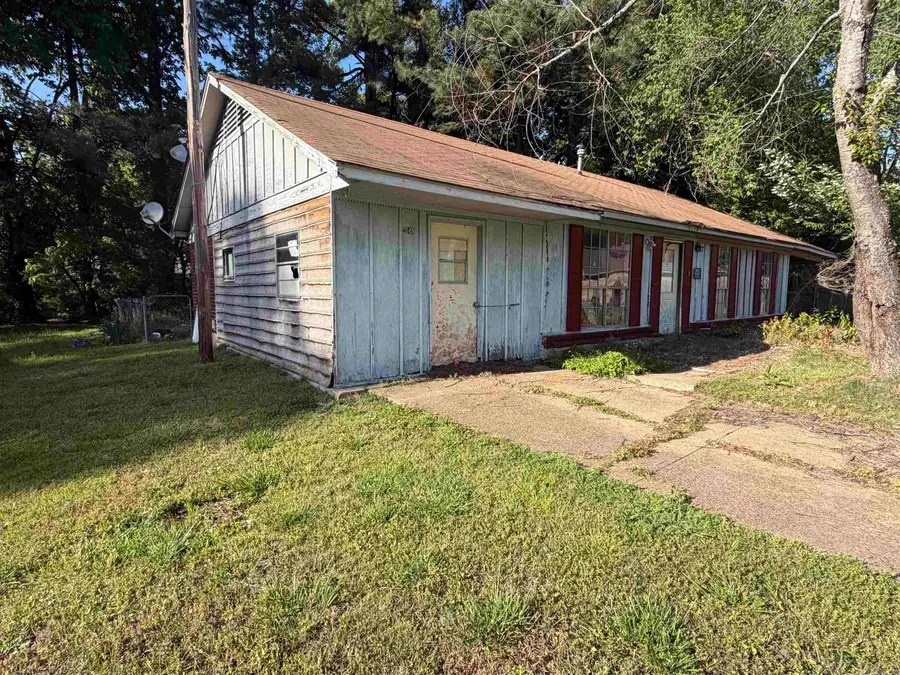 2148 Laurel Circle, Forrest City, AR 72335 - #2
