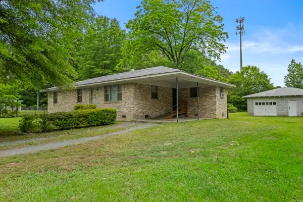 11 Warren Dr, Little Rock, AR 72209