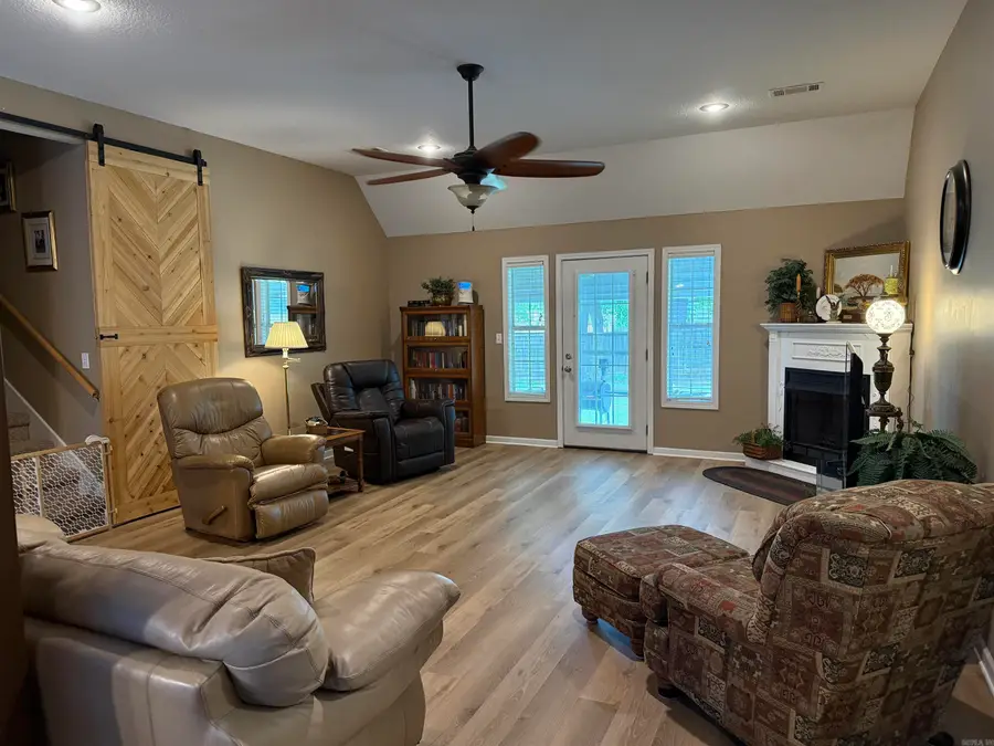 1801 Cloverdale Circle, Paragould, AR 72450 - #2