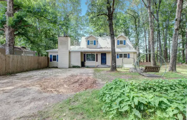 6900 Cherokee Ln, White Hall, AR 71602