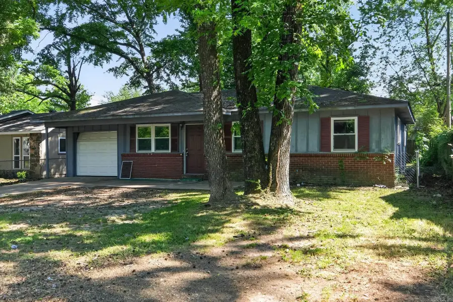 804 Towering Oaks Drive, Jacksonville, AR 72076 - #2