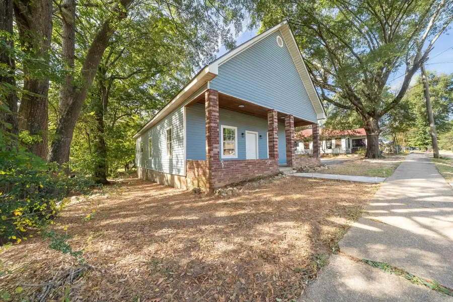 407 N 4th St Street, De Queen, AR 71832 - #2