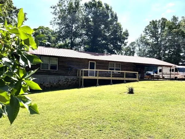 2731 Holmes Road, Mountain View, AR 72560