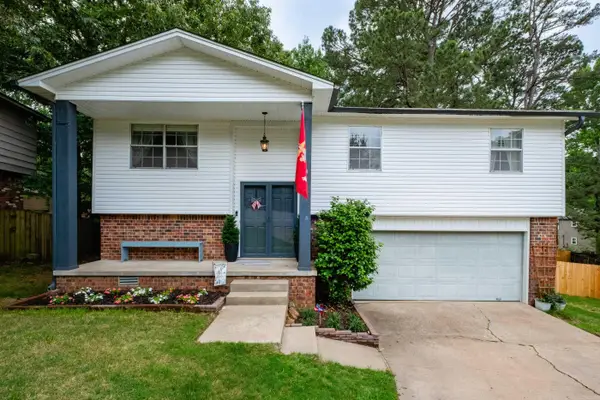 10 Cherrywood Ct, Little Rock, AR 72211