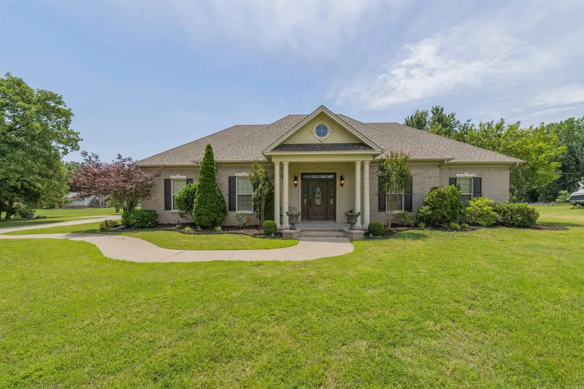 305 Edgewood Dr, Cabot, AR 72023 - #1