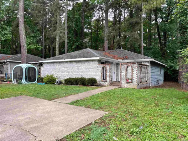 300 Bellewood Lane, Jacksonville, AR 72076