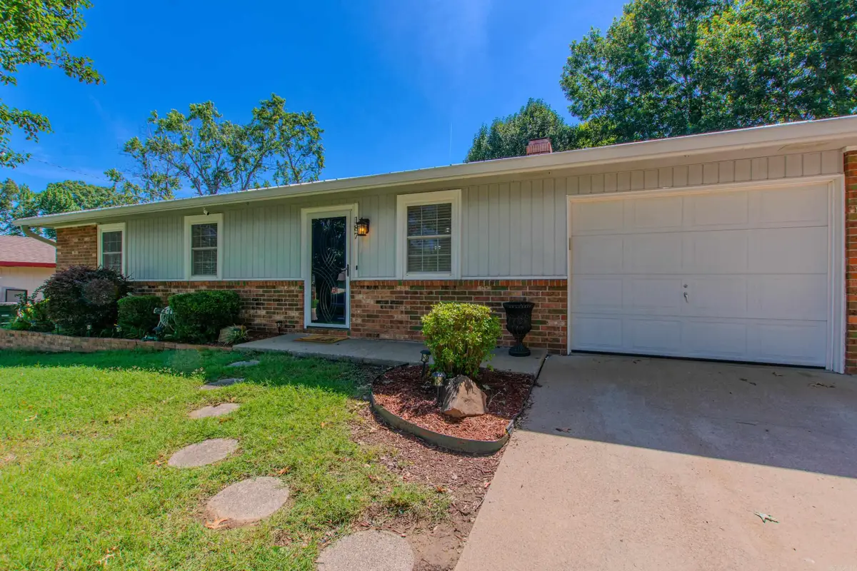 187 Meadowick Dr, Jacksonville, AR 72076 - #1
