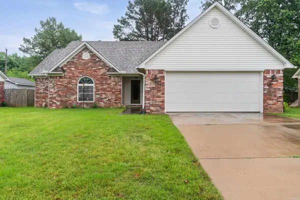 300 Jennifer Ln., Searcy, AR 72143