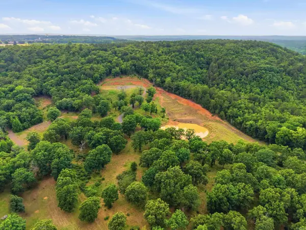 121 Oakstone Heights, Conway, AR 72034