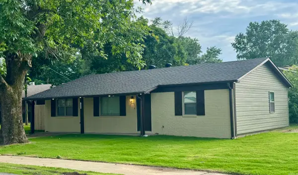 1300 S 7 St, Paragould, AR 72450