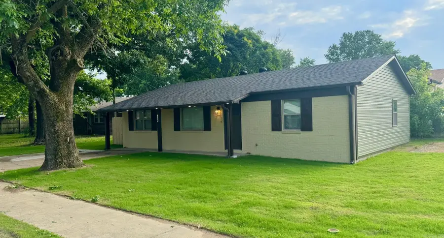 1300 S 7 St, Paragould, AR 72450 - #2
