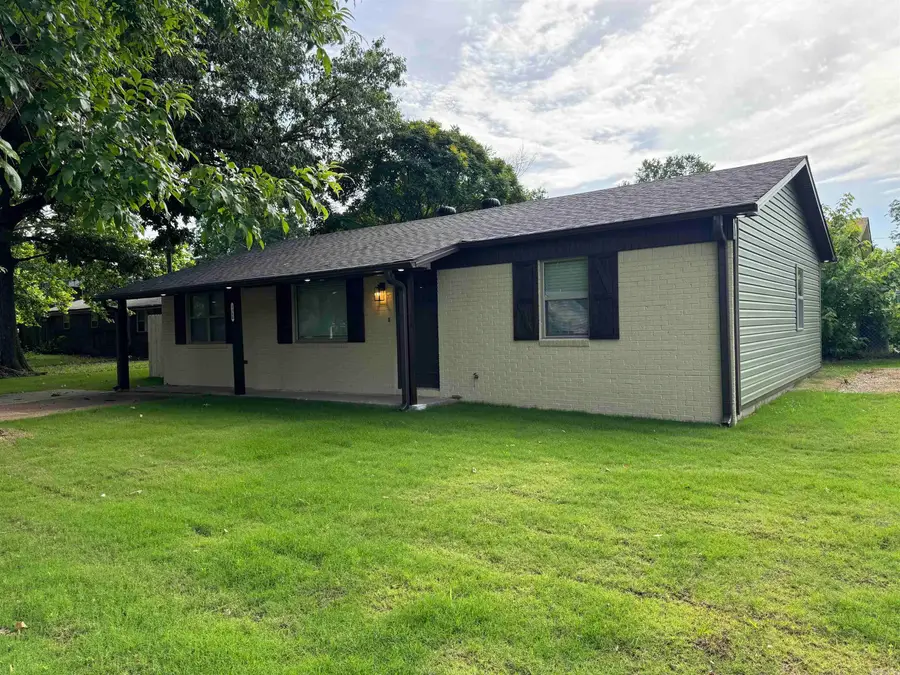 1300 S 7 St, Paragould, AR 72450 - #3