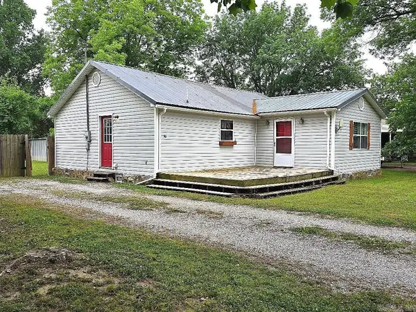 50 Charles Street, Oil Trough, AR 72564