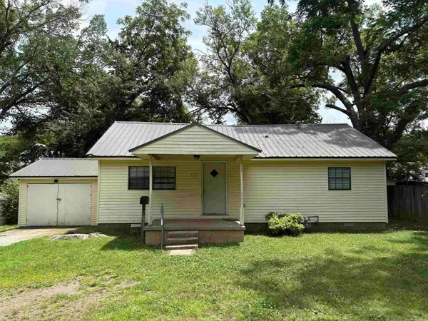 806 N Pear Street, Searcy, AR 72143
