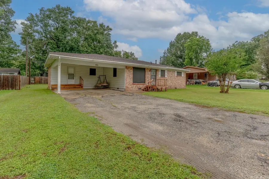 306 Walnut Drive, Paragould, AR 72450 - #3
