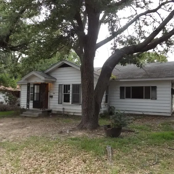 Address Withheld By Seller, Camden, AR 71701